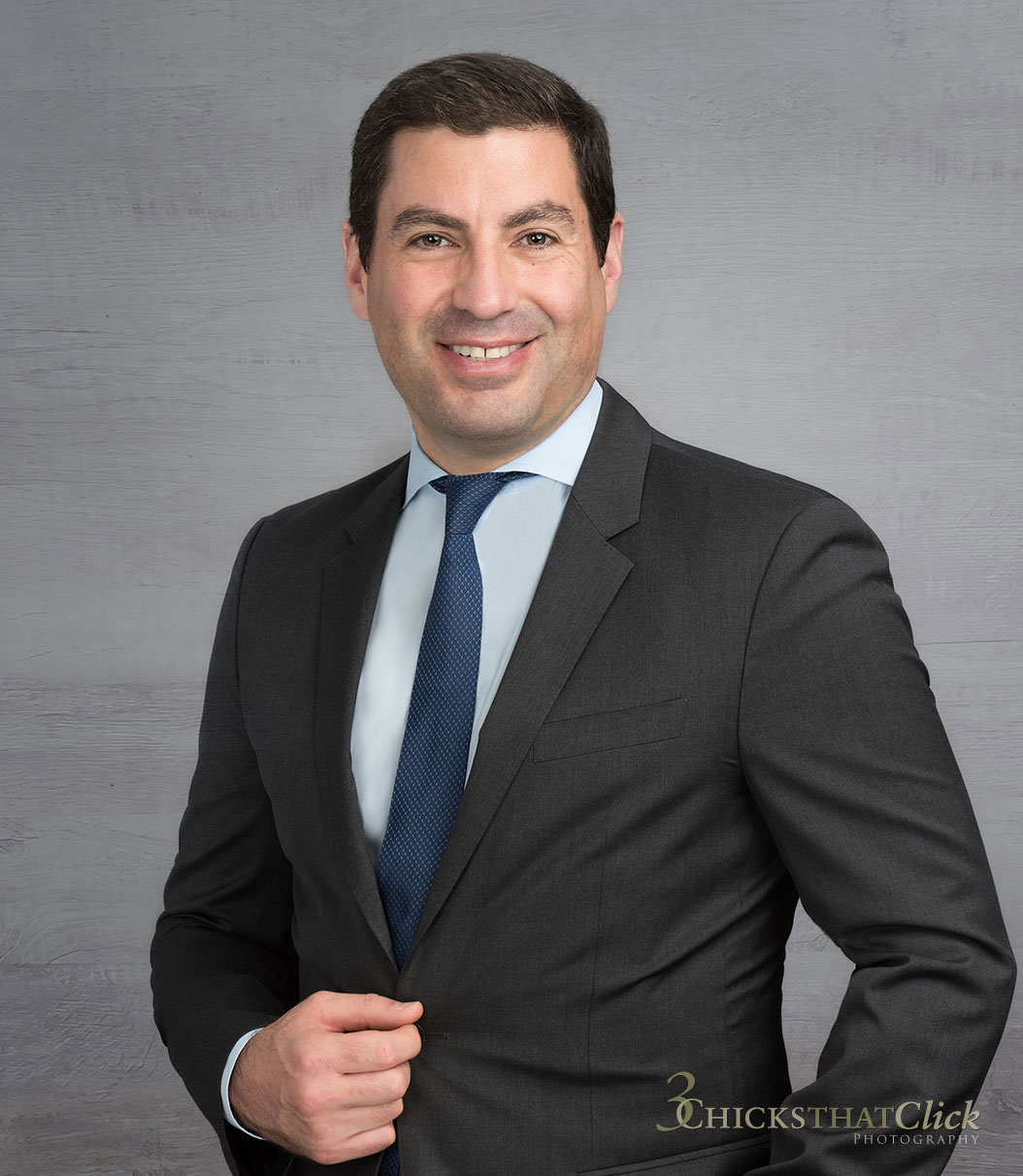 Financial Services Executive, Ricardo Manrique, 3 Chicks That Click Photography, business portrait, business headshot, professional headshot