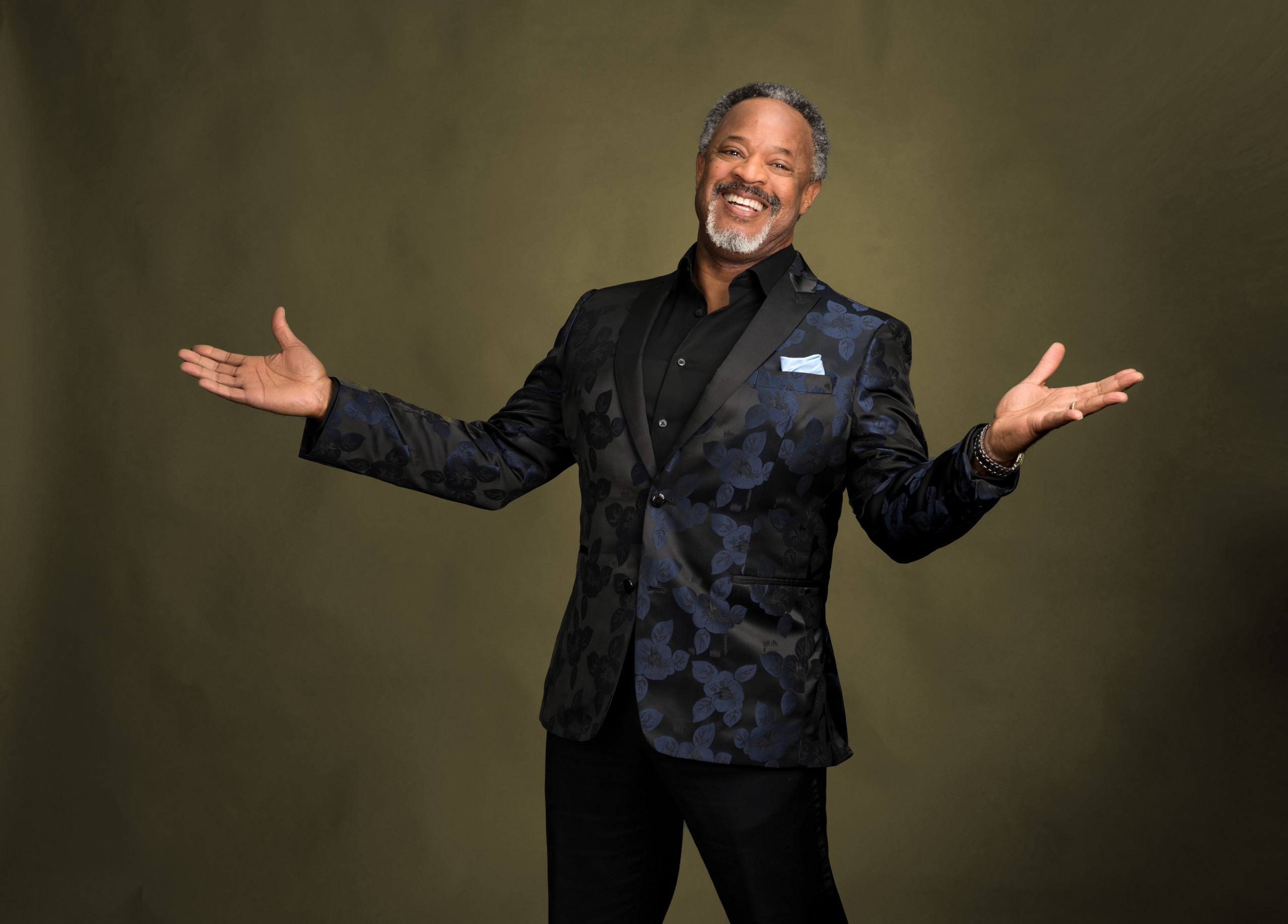 Thos Shipley, Singer/Actor/Entertainer, 3 Chicks That Click Photography