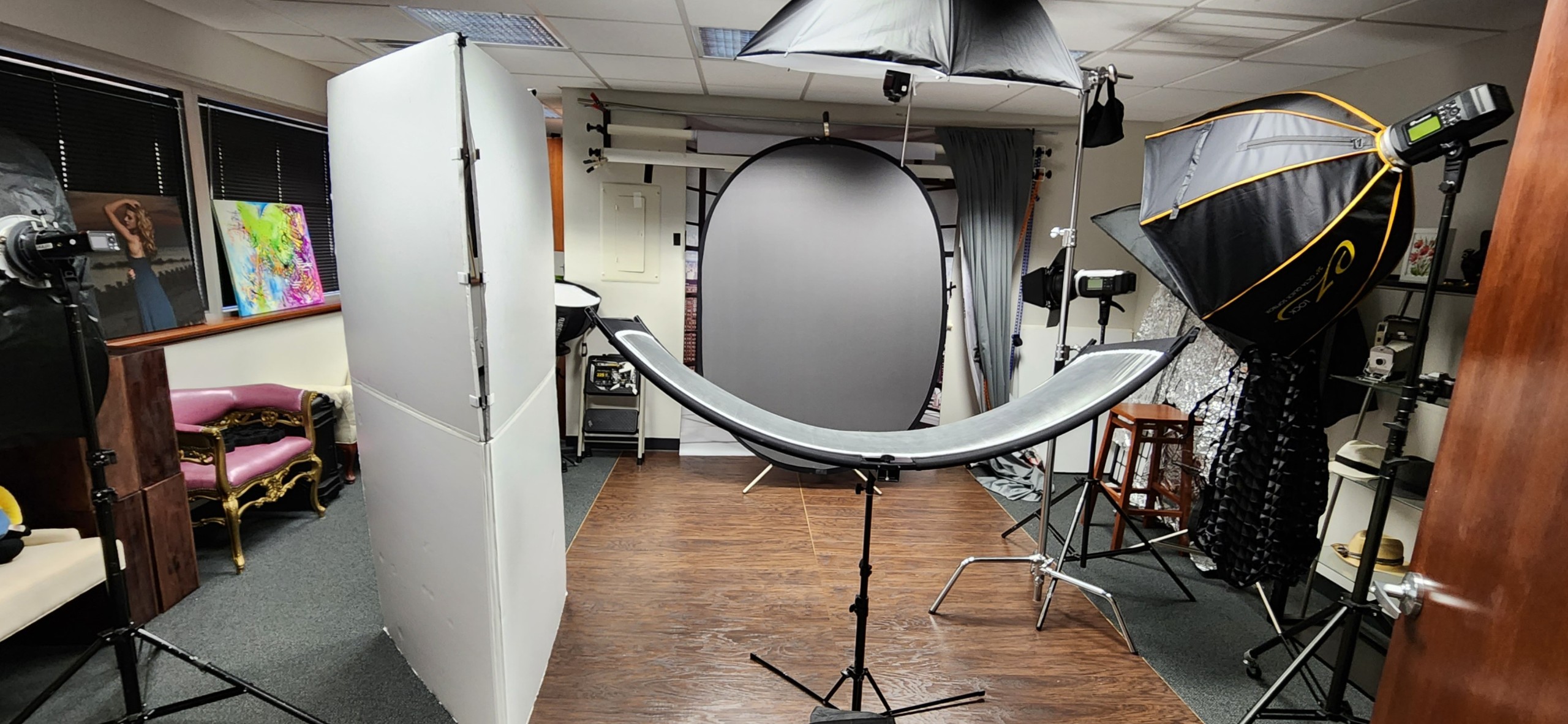 Studio_20230116_132119 panoramic view of photography studio available to rent