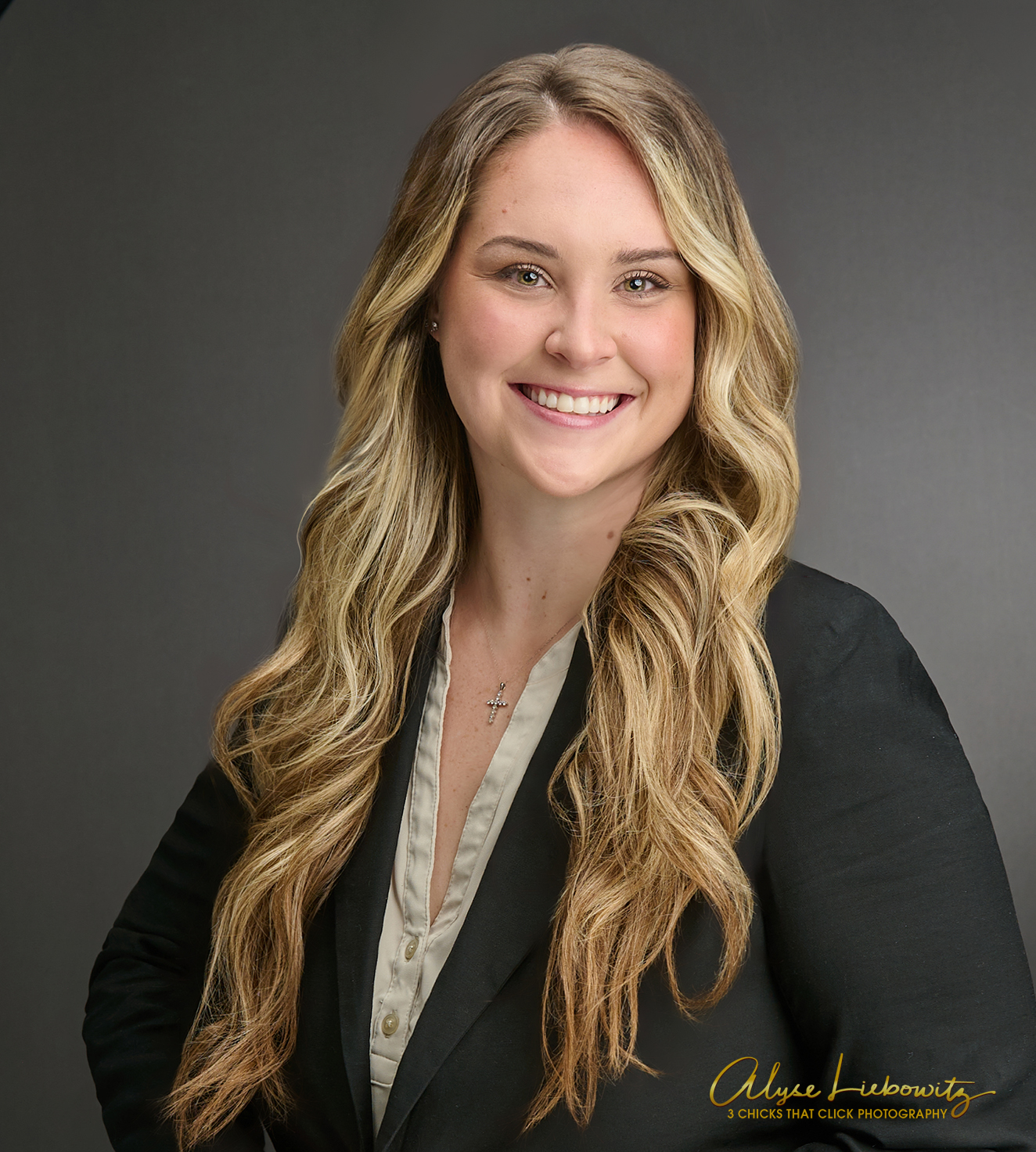 Financial Professional Jillian Young, photographed by 3 Chicks That Click Photography